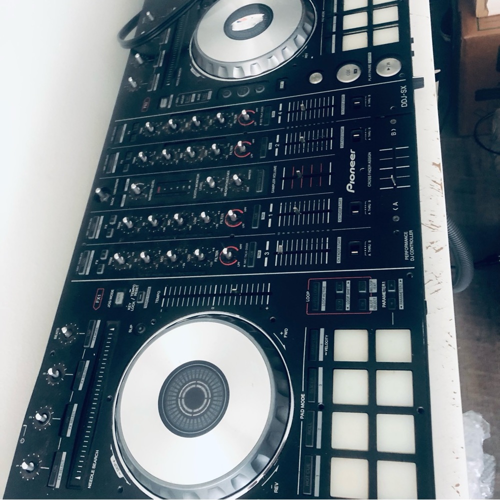 Pioneer DDJ-SX 4-Channel Professional DJ Controller